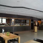 因特拉肯青年旅舍 旅馆