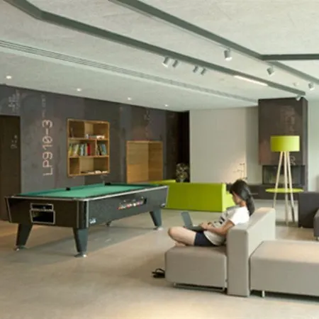 Youth Хостел *