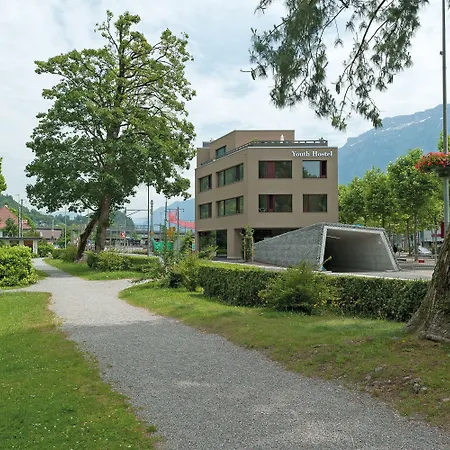 Youth * אינטרלאקן